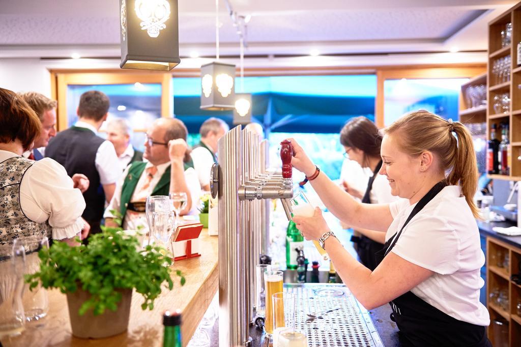 Aktivhotel Foettinger Steinbach am Attersee Bagian luar foto